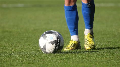 Fu Ball Kreisliga A Stuttgart Staffel M Hlhausen Rettet Sich