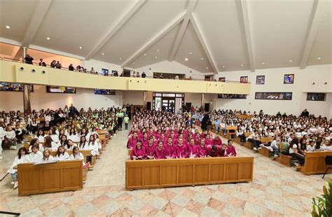 FOTO 500 Djece Iz Deset Zborova Nastupilo Na Zlatnoj Harfi Na Humcu