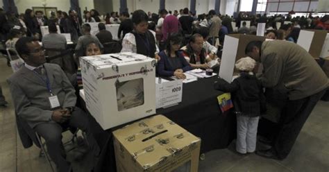 Ecuatorianos residentes en el exterior podrán acceder a votación virtual