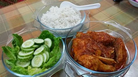 masak nasi lemak guna periuk elektrik