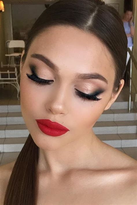 Beautiful Makeup Ideas That Are Absolutely Worth Copying Soft Makeup Look Red Lips Artofit