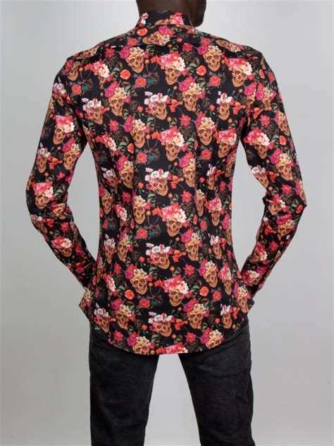 Chemise Vanit S Et Fleurs Cintr E