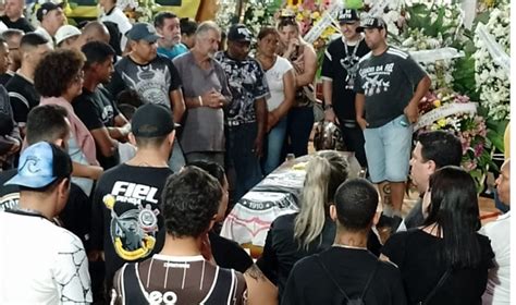 Corintianos V Timas De Acidente S O Velados E Homenageados Por Multid O