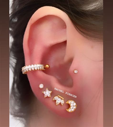 Piercing Conch De A O Cir Rgico Dourado Cravejado De Zirc Nias