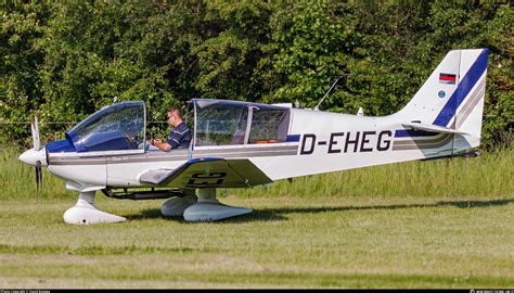 D EHEG Private Robin DR 400 180R Remorqueur Photo By David Kujawa ID