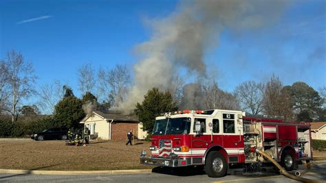 Warner Robins Firefighters Battle House Blaze Feagin Mill Road Blocked