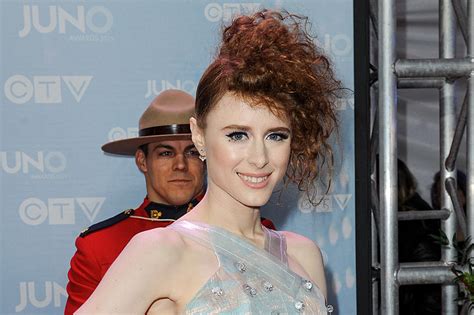 Kiesza Plays 'Sound of a Woman' + 'Hideaway' at Juno Awards