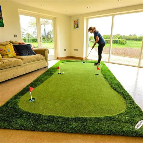 This Giant Putting Green Lets You Practice Your Short Game In The House