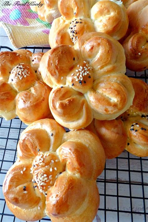 Flower Shaped Bread Buns Video The Food Kooky Recipe Flower