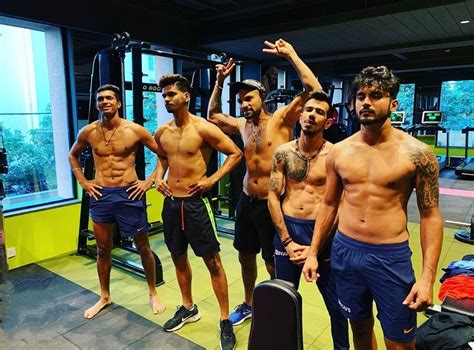 Chahals Body Preview On Instagram With Team Mates Easystuffeasy