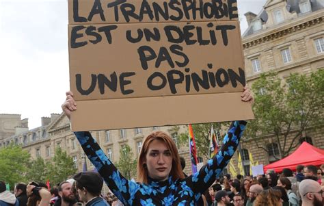 Transphobie Cest quoi le problème autour du livre Transmania