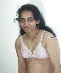 Tamil Aunty Collections Super Hot ZB Porn