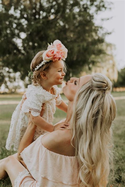 Mommy Daughter Photography Posing