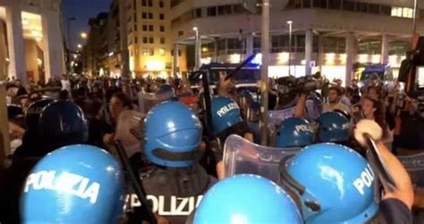 YouTG NET Il Video Degli Scontri Tra Polizia E Manifestanti Tensione