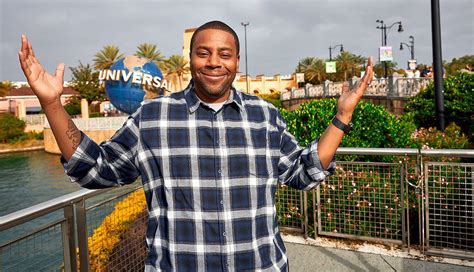 Kenan Thompson Returns to Universal Studios, Where He Filmed All That ...