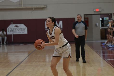 Valor Wbb Puts Forth Dominant Offensive Showing In Win Over York