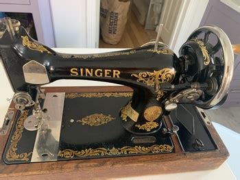 Vintage Singer Sewing machine | Collectors Weekly