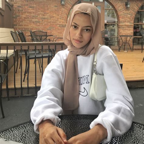 Hijabi Streetwear Street Hijab Fashion Modern Hijab Fashion Muslim