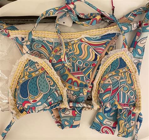 Nellykini Bikini Grösse S NEU Neu und originalverpackt in Volketswil für CHF 19 mit