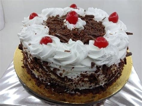 Eggless And Fresh Round Shape Black Forest Cake For Any Occasions Fat