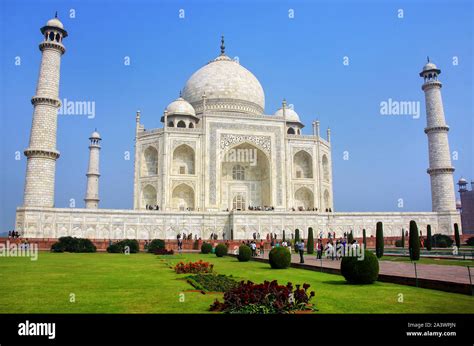 Tomb Of Shah Jahan And Mumtaz Mahal