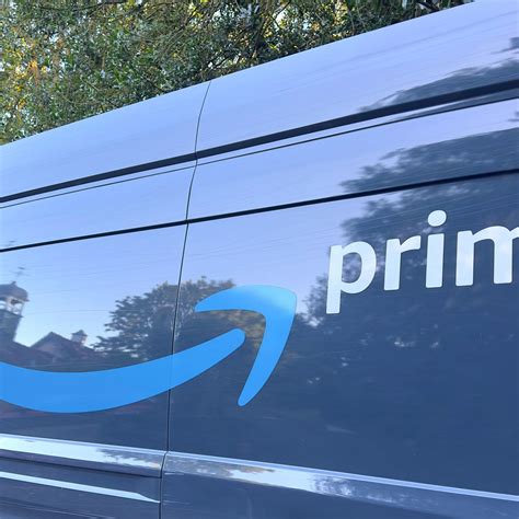 Amazon expands same-day grocery delivery to 1,000 cities