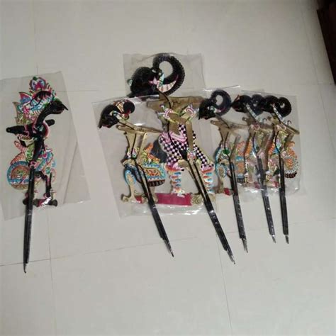 Jual Satu Set Wayang Kulit Pandawa Lima Dan Kresna Di Seller Manunggal