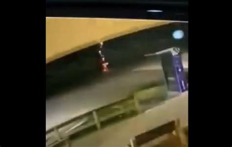 Vídeo flagra momento exato em que raio atinge e mata homem em SC