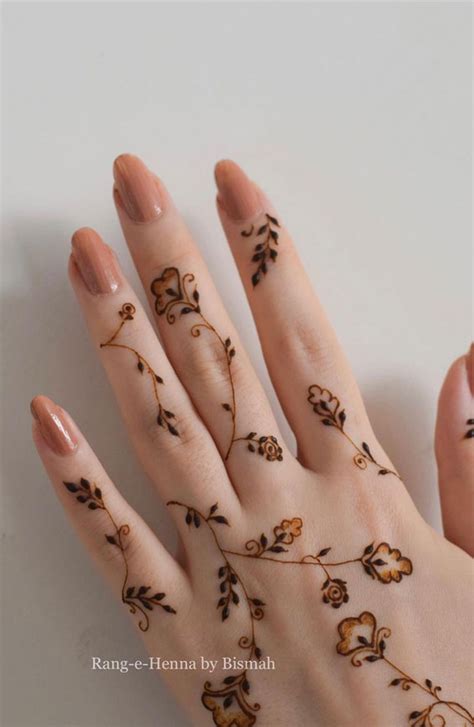 32 Captivating Henna Designs Simple Minimal Floral Henna 1 Fab