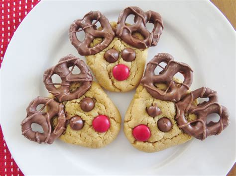 Rudolph Reindeer Cookies (+Video) | Recipe | Reindeer cookies, Baking, Country cooking