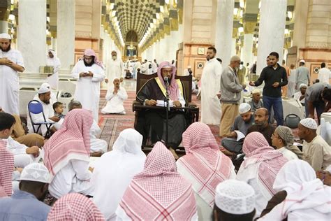 وكالة المسجد النبوي تواصل تقديم الدورات العلمية لطلبة العلم ومرتادي الحرم