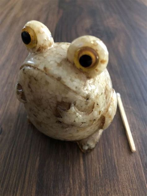 Deko Frosch Beigebraun Glubschaugen Kaufen Auf Ricardo