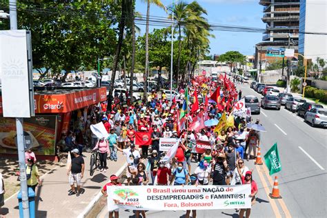 1º de Maio milhares protestam contra Bolsonaro em Maceió Rede de