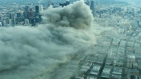 Flammeninferno In Los Angeles Rauchwolke Verdunkelt Weltmetropole