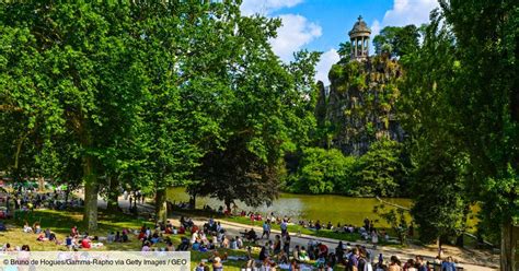 Le Parc Des Buttes Chaumont Ou L Histoire D Une Sinistre Carri Re