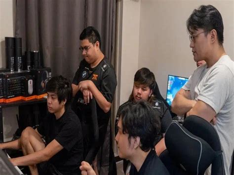 Fnatic Taklukkan Tnc Predator Di Laga Pembuka Bts Pro Series Season