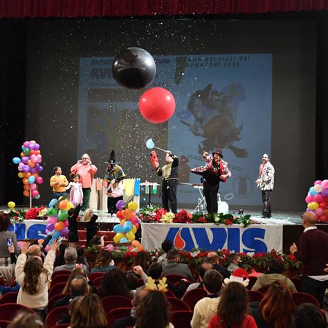 Reggio La Befana DellAvis Torna Al Cilea Tra Doni Magia E Tante