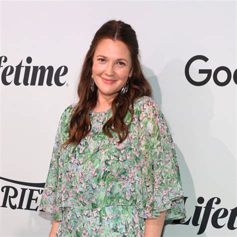 Drew Barrymore Revela Que Su Madre Le Dejaba Beber Alcohol Y Fumar