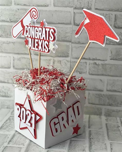 32 Cute Graduation Centerpiece Ideas You Have To Get For Your