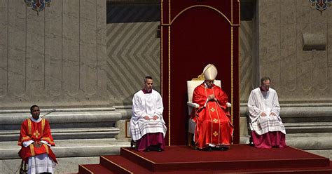 El Papa Presidi Los Oficios Del Viernes Santo Infobae