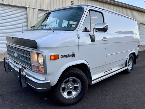 Chevy G10 Shorty Van, c. 1980 | Man of Vintage