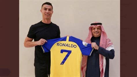 Cristiano Ronaldo Pecahkan Rekor Gaji Terbesar Di Sepak Bola Rp 33