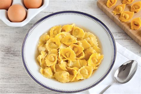 Ricetta Cappelletti In Brodo Cucchiaio D Argento