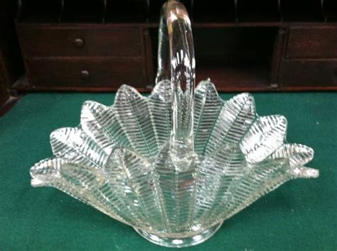 Beautiful Vintage Pressed Glass Large Feather Basket With Handle 14