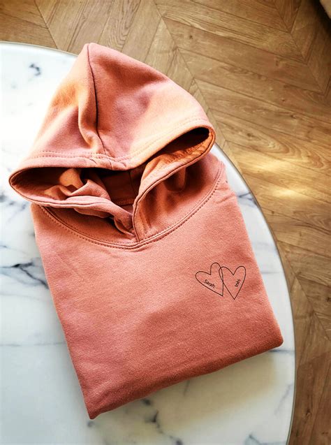 Sweat Rose Personnalisable Avec Capuche Double Coeur Enfant