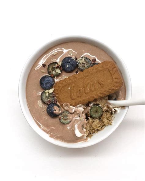 Weetabix Bowl Con Yogurt Al Cacao E Confettura Di Albicocche