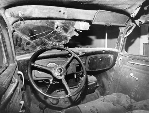 Bonnie And Clyde Bodies On Display