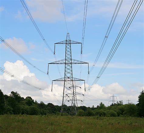 400 Kv Supergrid Pylons In Botley Wood © Peter Facey Cc By Sa20