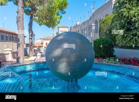 Modern art gallery in San Marino Stock Photo - Alamy