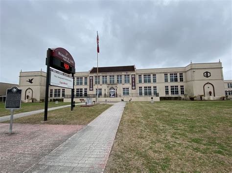 Robert E Lee High School Historical Marker